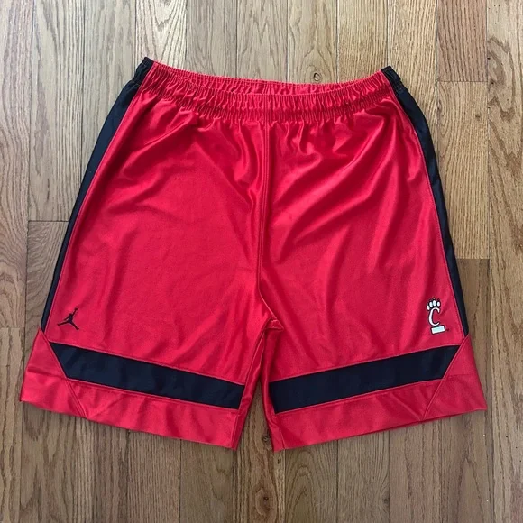 Jordan Shorts Cincinnati Bearcats Jordan Vintage Shorts Size